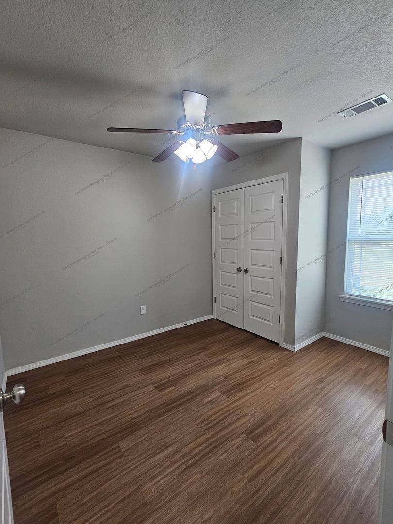 Apartment for rent at 2121 Ingalls Lane #B, Alma, AR 72921