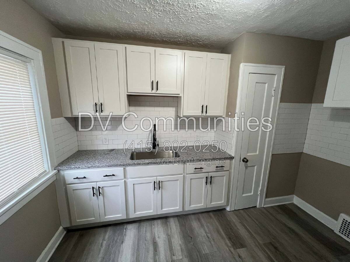 Apartment for rent at 872 Helmsdale Rd #2, Cleveland, OH 44112