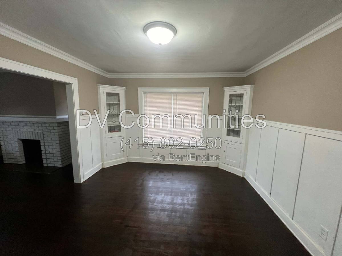Apartment for rent at 872 Helmsdale Rd #2, Cleveland, OH 44112