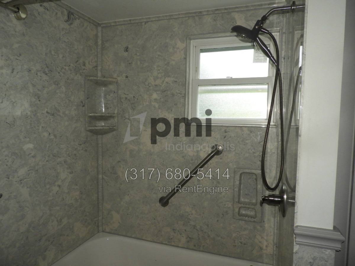 Apartment for rent at 1214 S Washington St #B, Marion, IN 46953
