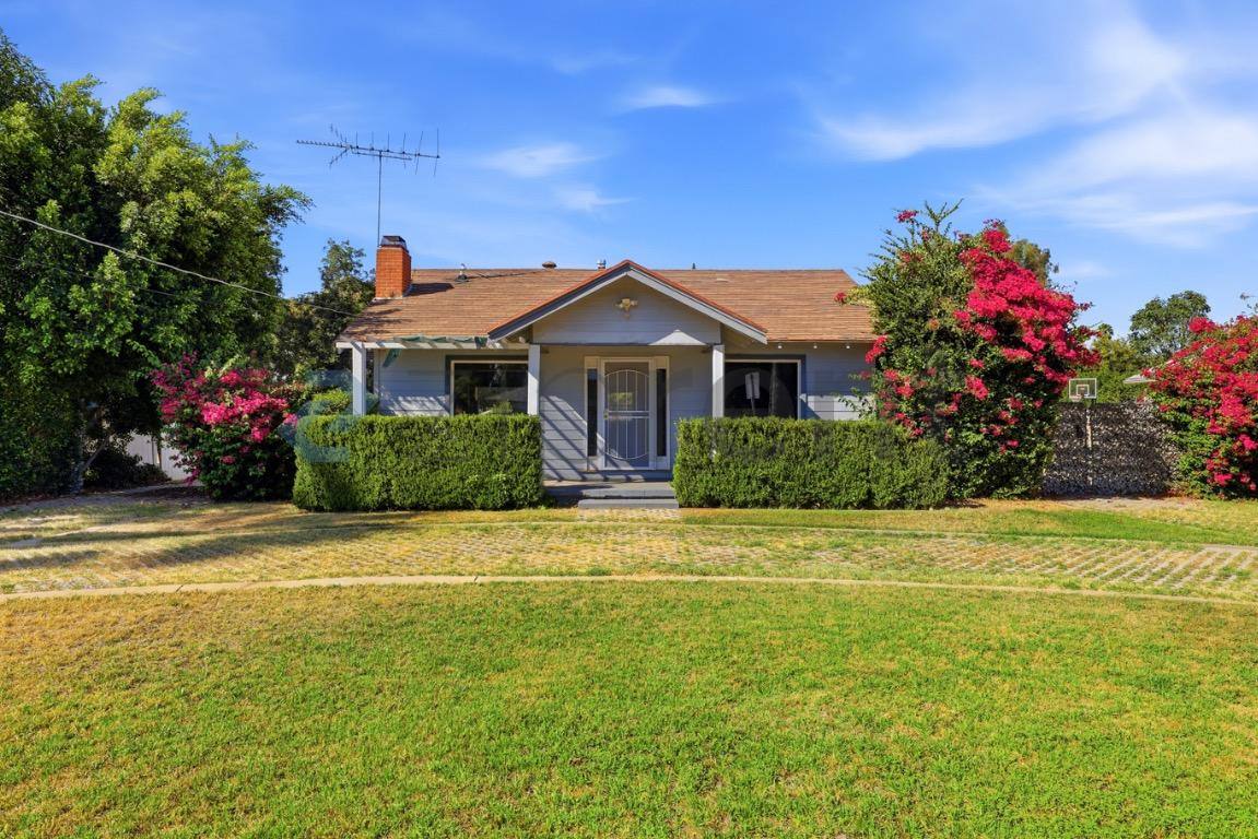 House for rent at 4863 Rubidoux Ave, Riverside, CA 92504
