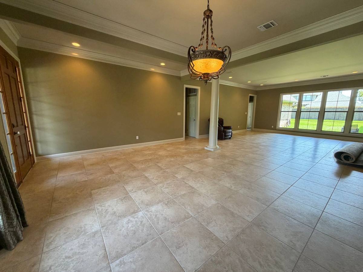 House for rent at 1073 Waters Edge Circle, Shreveport, LA 71106