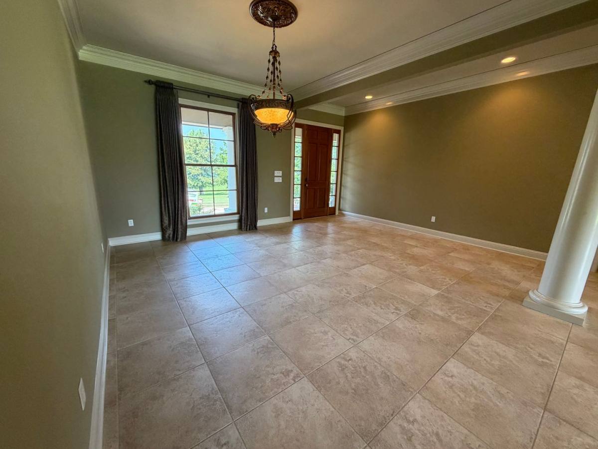 House for rent at 1073 Waters Edge Circle, Shreveport, LA 71106