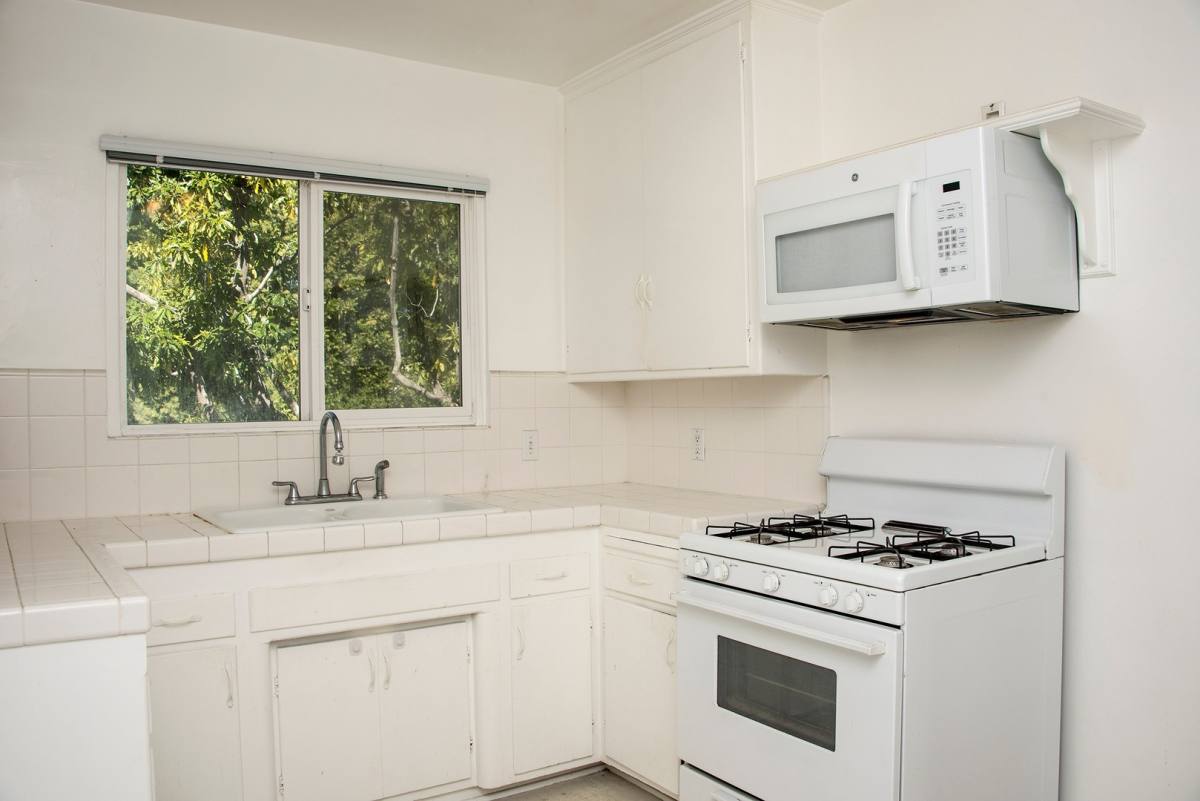 Apartment for rent at 1636 - 1640 Huntington Dr, South Pasadena, CA 91030