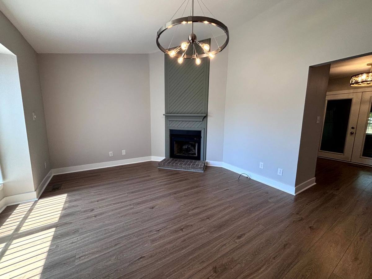 Townhouse for rent at 575 Countrytown Dr, Hope Mills, NC 28348