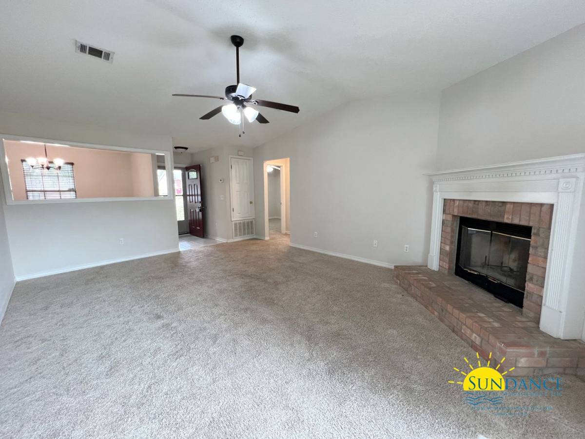 House for rent at 223 Westview Dr, Crestview, FL 32536