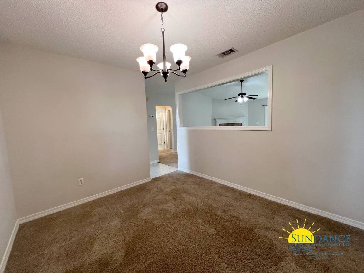 House for rent at 223 Westview Dr, Crestview, FL 32536