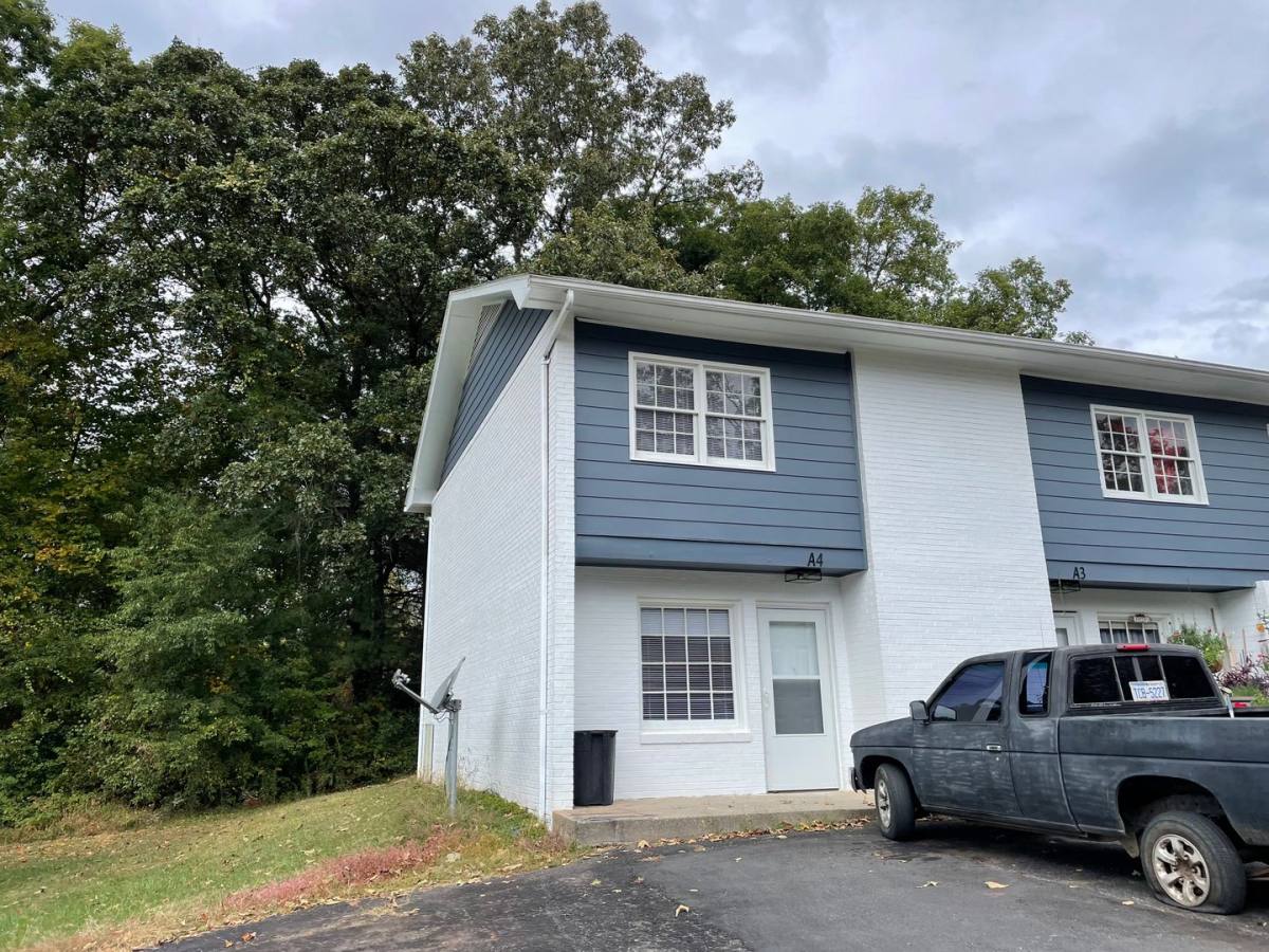 Townhouse for rent at 118 Ross St, Morganton, NC 28655