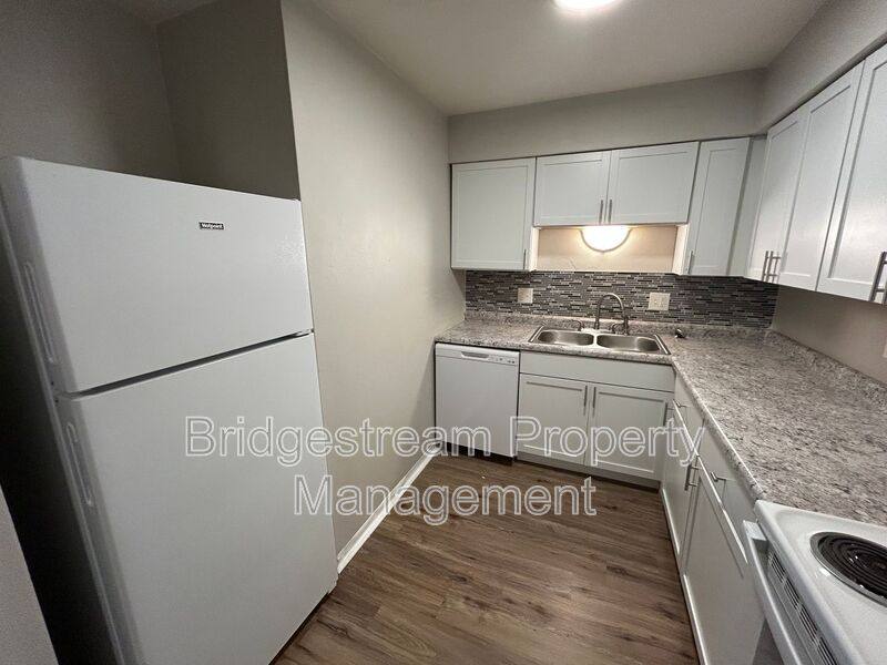 House for rent at 75 N Gebhart Church Rd #C, Miamisburg, OH 45342