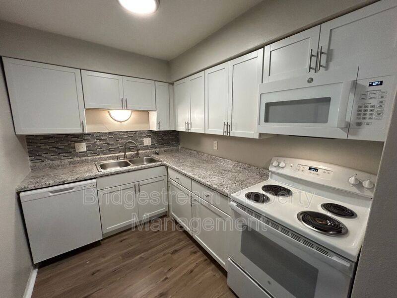 House for rent at 75 N Gebhart Church Rd #C, Miamisburg, OH 45342