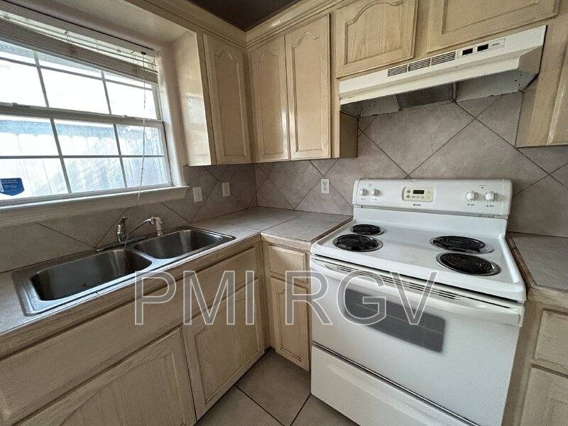 Apartment for rent at 1817 Tierra Dulce Dr #2, Edinburg, TX 78539