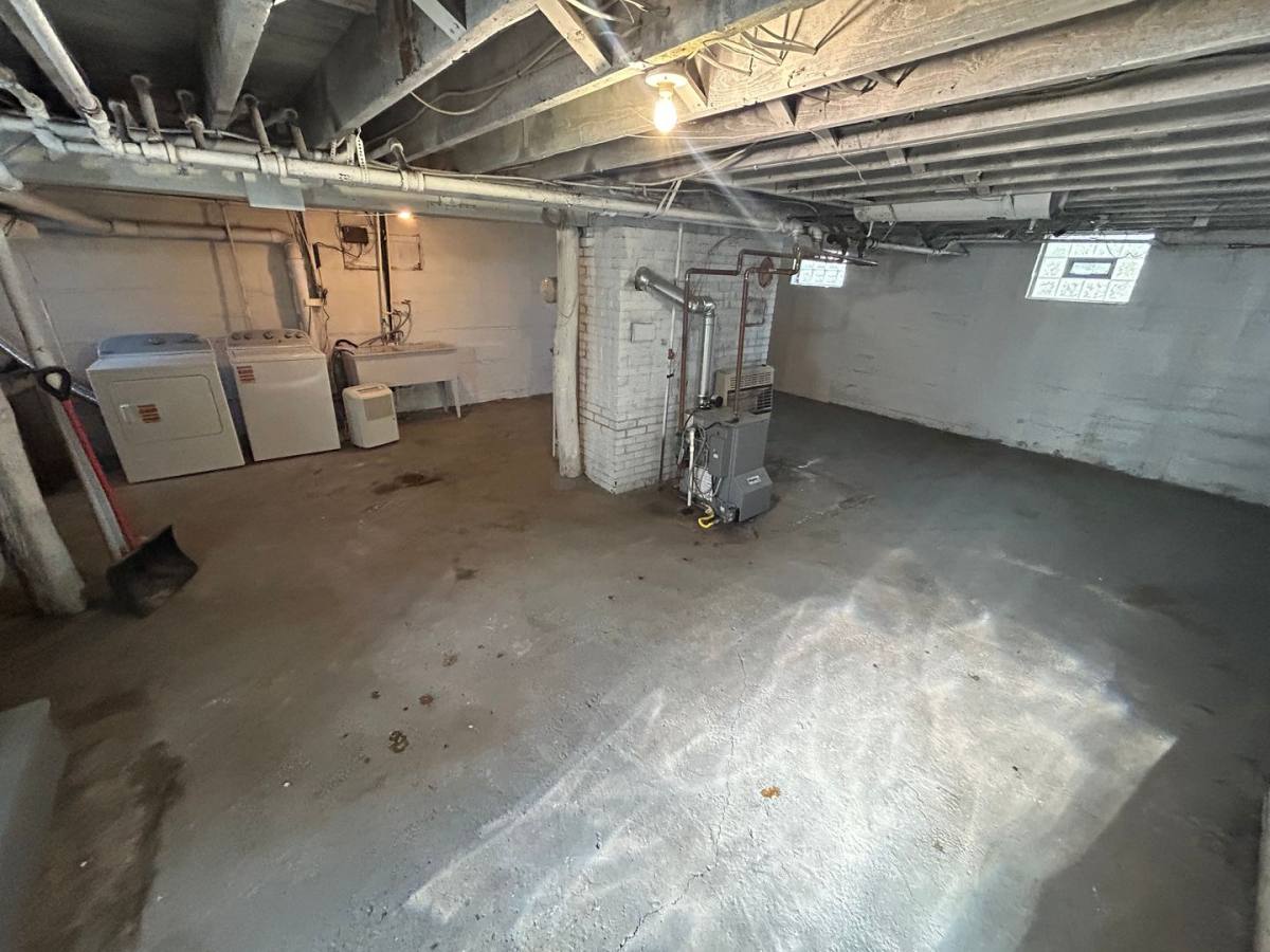 House for rent at 8527 Westwood Rd, Pittsburgh, PA 15235