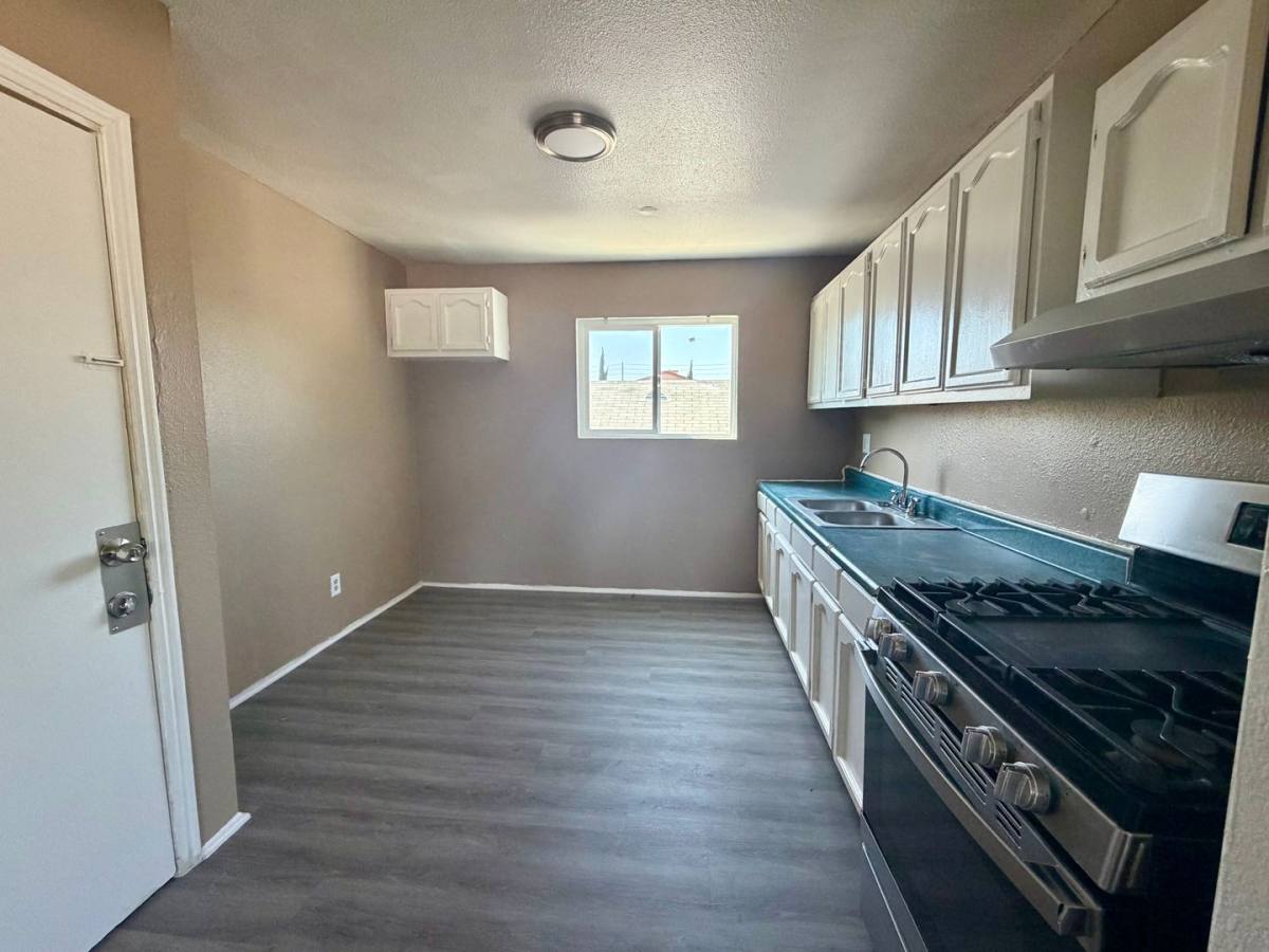 Apartment for rent at 345 E 83rd St, Los Angeles, CA 90003
