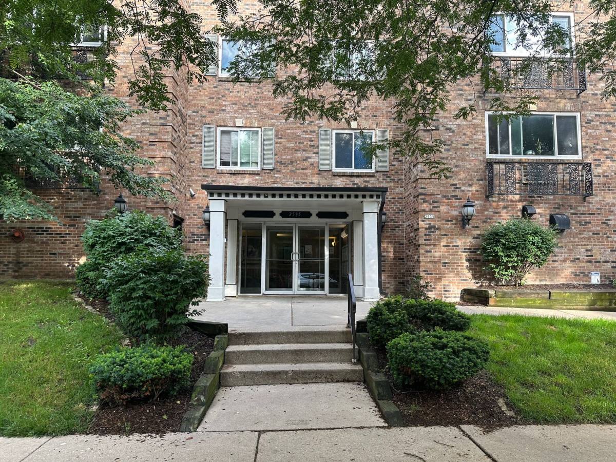 Apartment for rent at Ariel Place, 2535 N Prospect Ave, Milwaukee, WI 53211