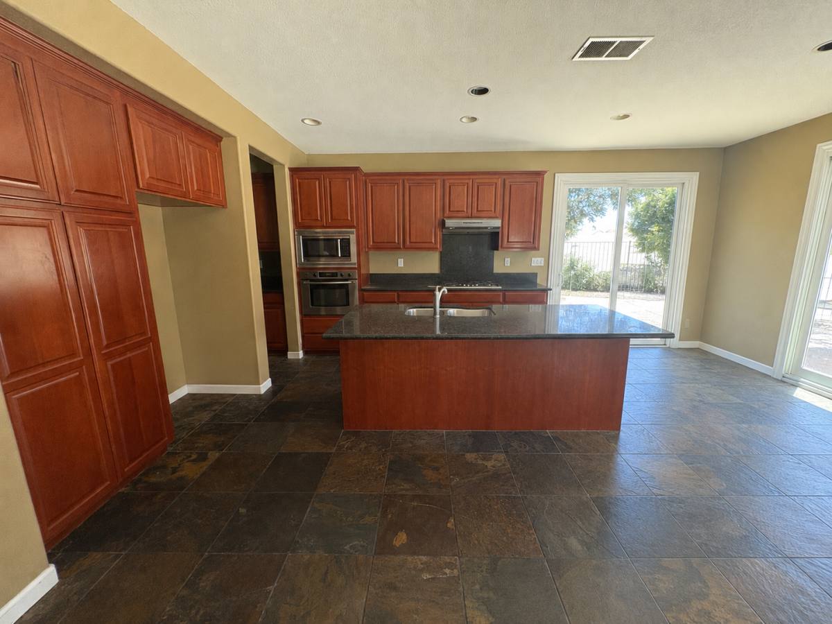 House for rent at 20401 Panoz Rd, Patterson, CA 95363