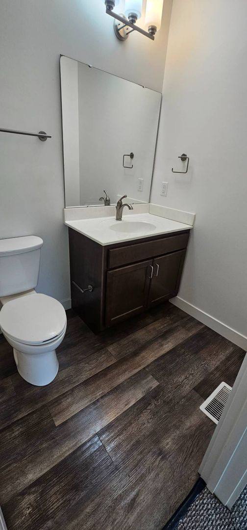 Apartment for rent at 1351 N Hanley Rd, St. Louis, MO 63130
