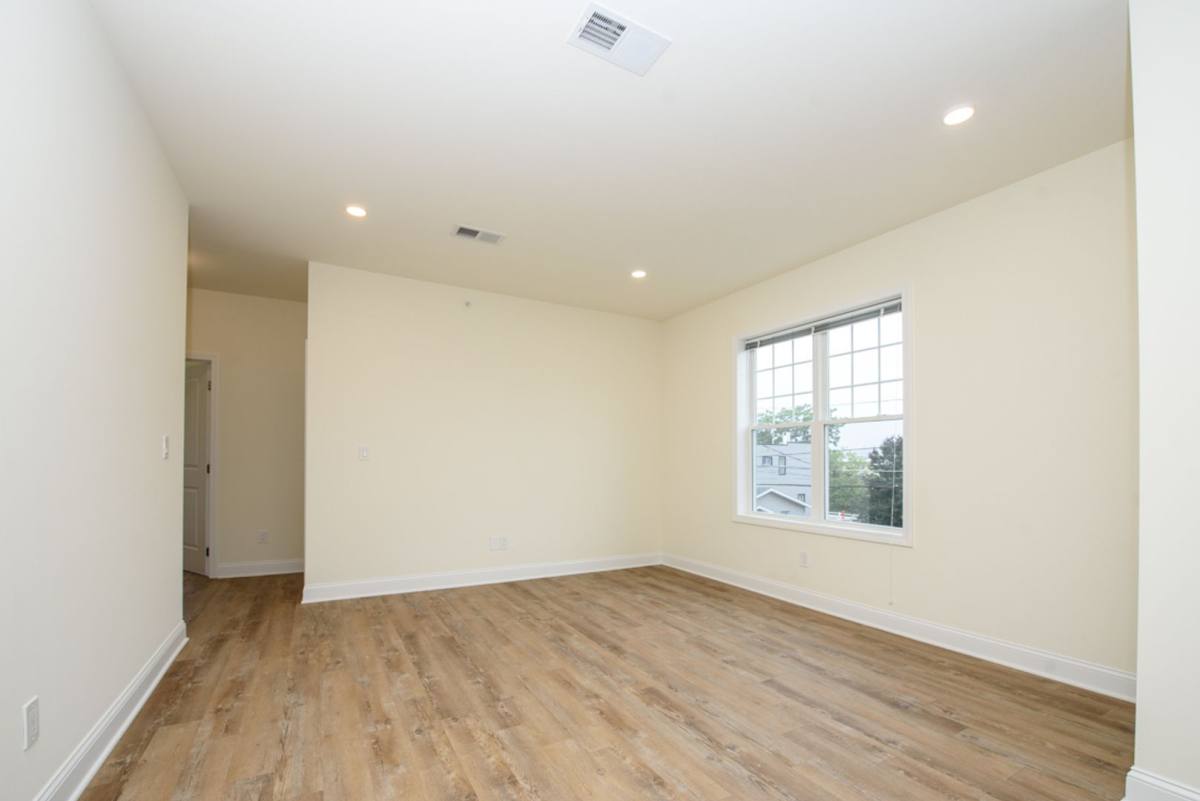 Apartment for rent at 1040 Broadway #201, Rensselaer, NY 12144