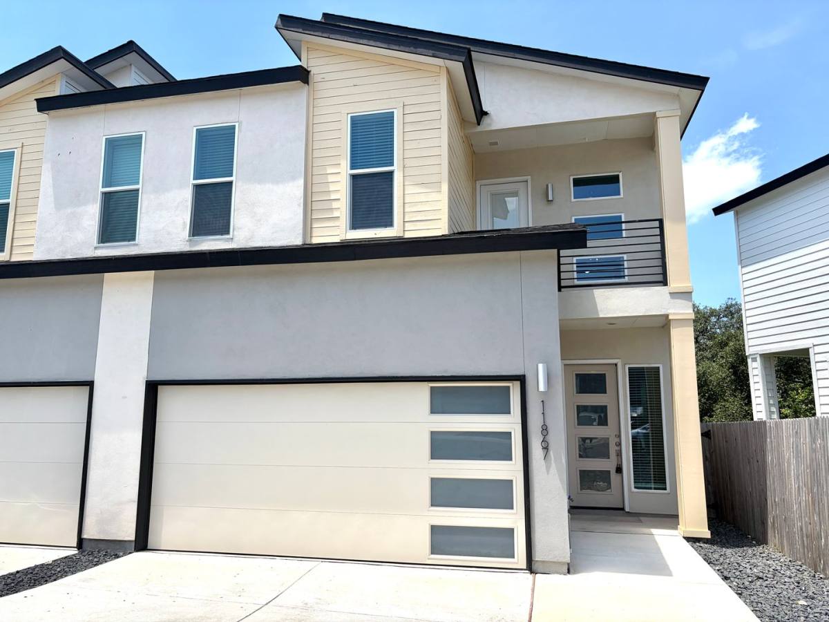 Townhouse for rent at 11867 Zarkava Way, San Antonio, TX 78230