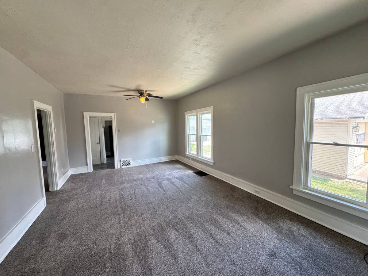House for rent at 1123 18 1 2 Ave, Rock Island, IL 61201