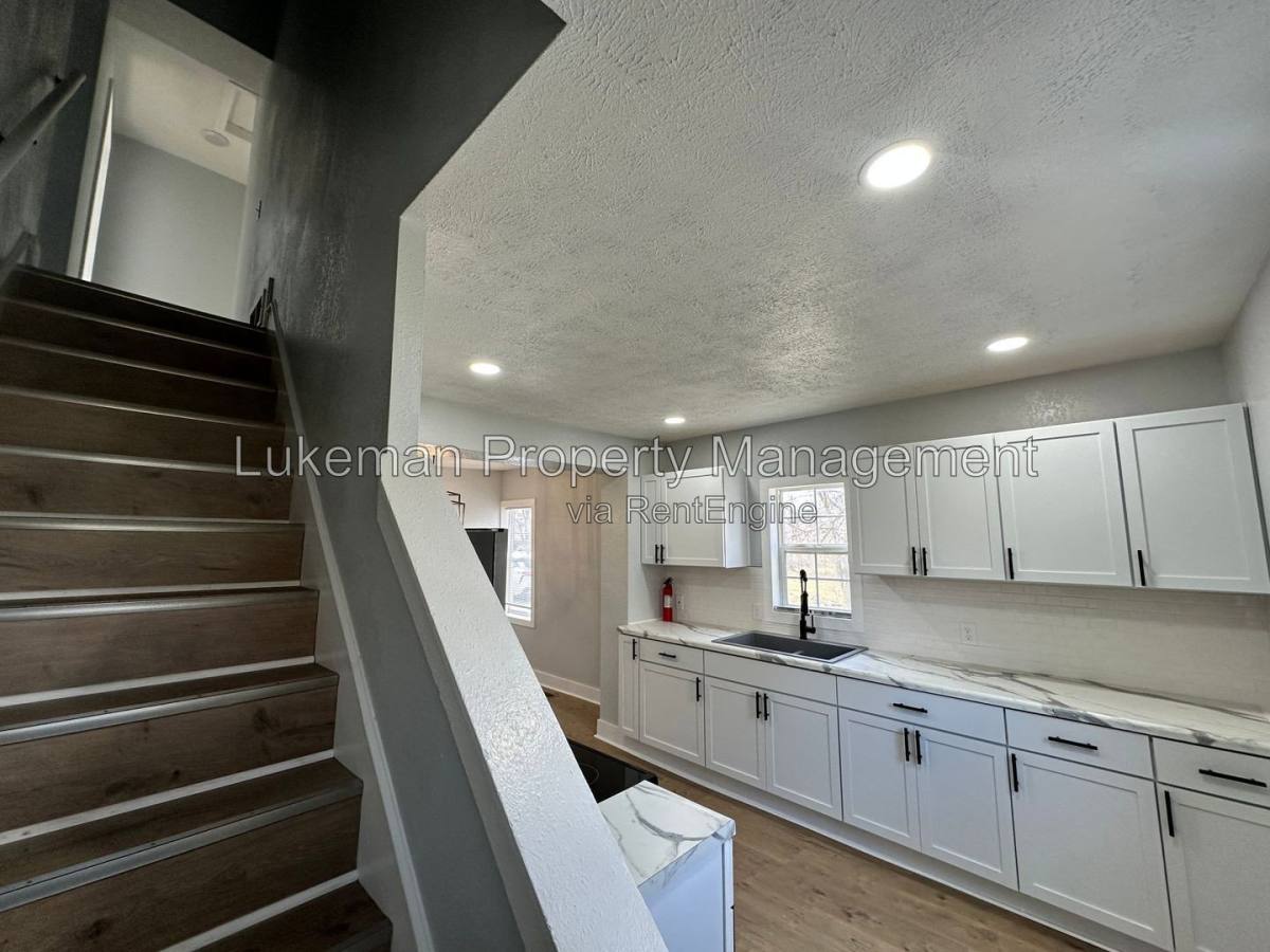 House for rent at 215 E N St, Kalamazoo, MI 49007