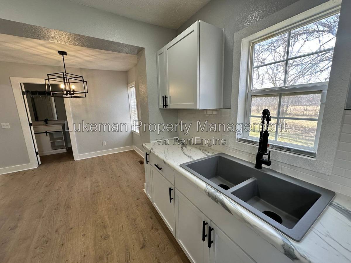 House for rent at 215 E N St, Kalamazoo, MI 49007