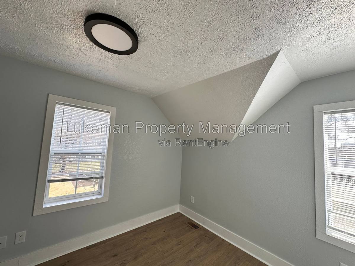 House for rent at 215 E N St, Kalamazoo, MI 49007