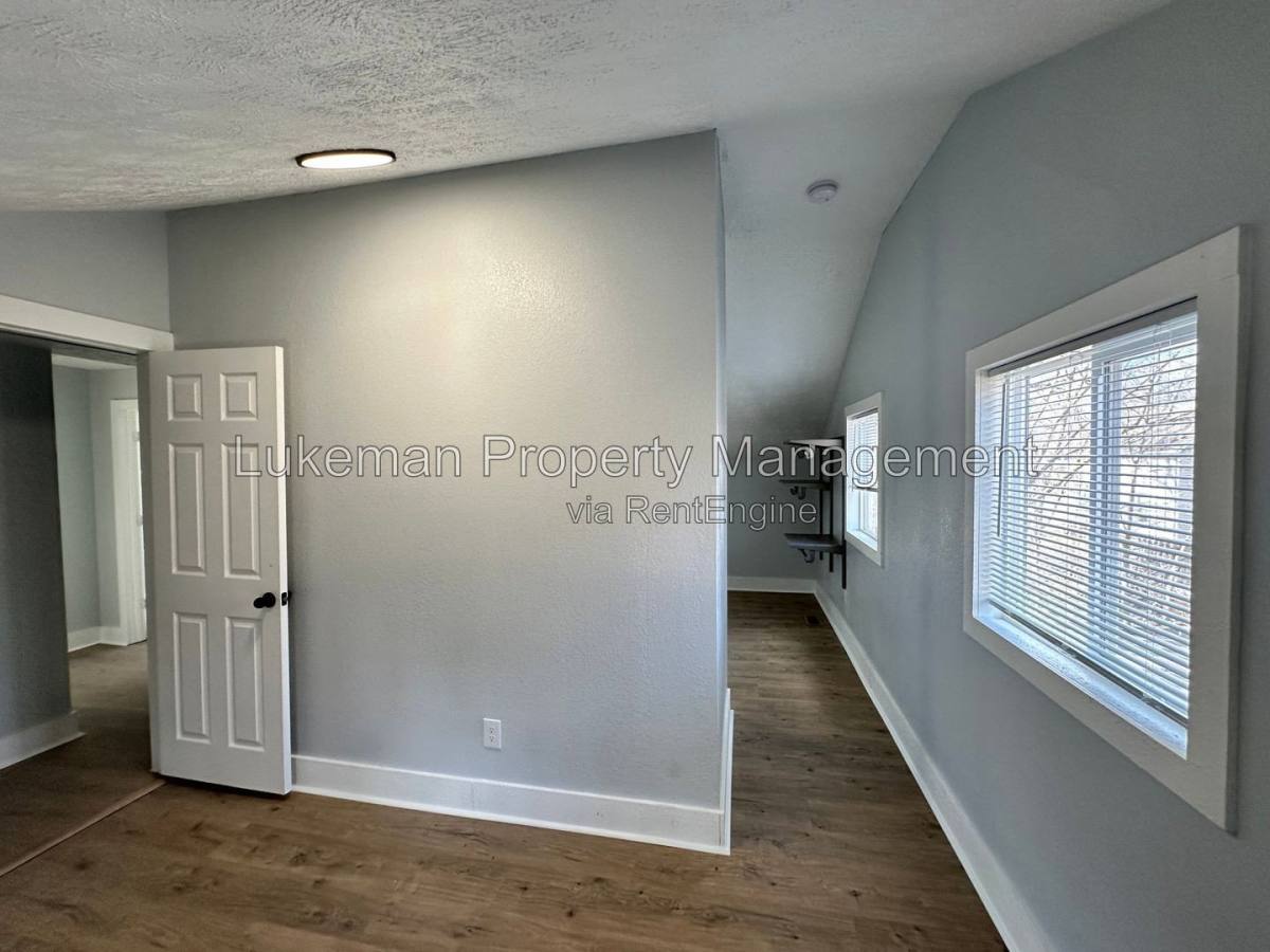 House for rent at 215 E N St, Kalamazoo, MI 49007