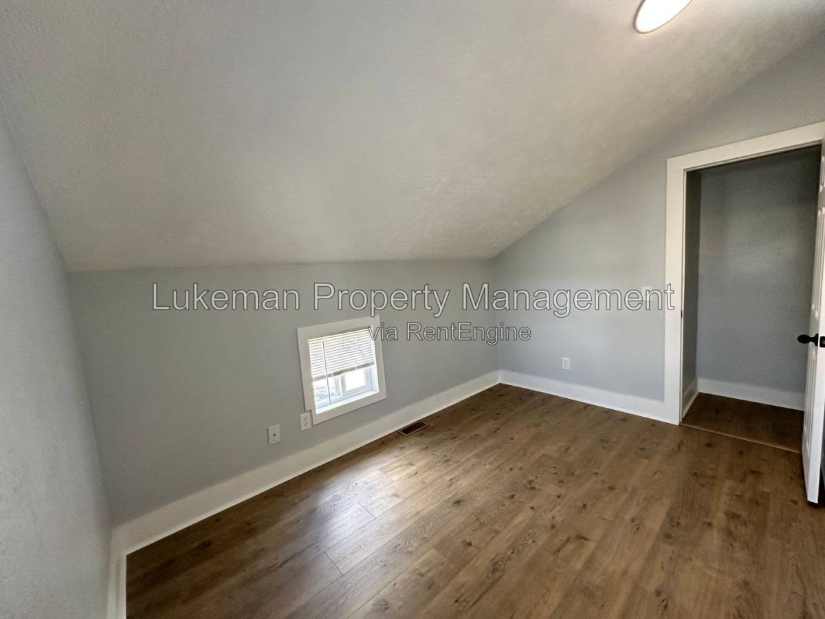 House for rent at 215 E N St, Kalamazoo, MI 49007