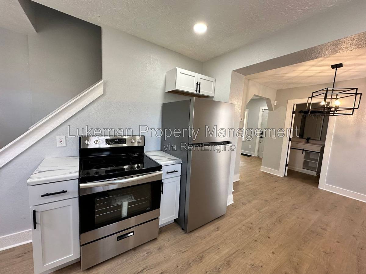 House for rent at 215 E N St, Kalamazoo, MI 49007