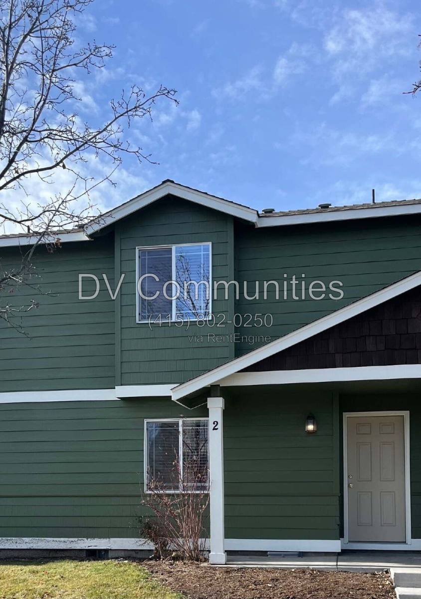Apartment for rent at 2521 NW Cedar Ave #2, Redmond, OR 97756