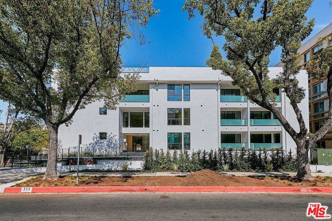 328 N Maple Dr #103, Beverly Hills, CA 90210