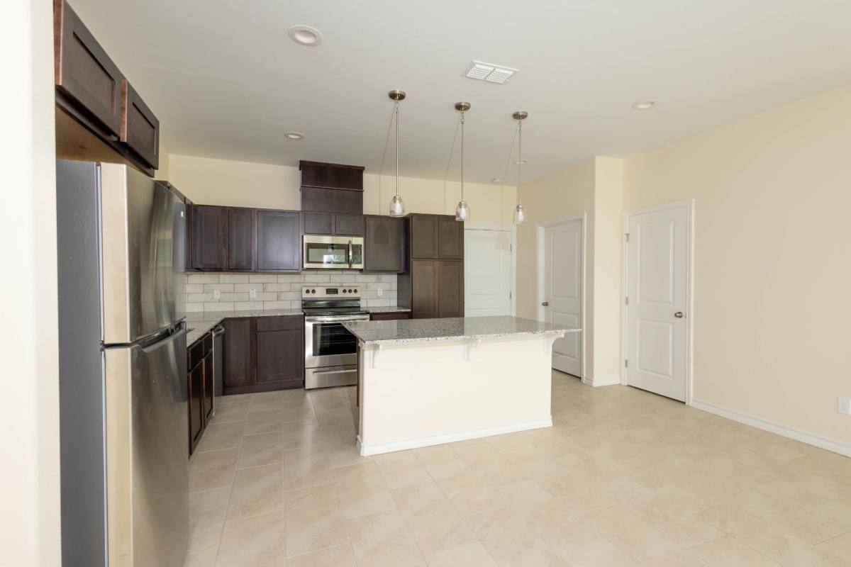 Townhouse for rent at 3901 Plantation Grove, Mission, TX 78572