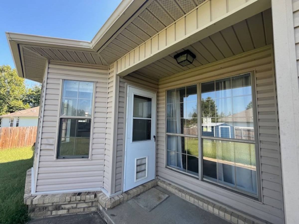 House for rent at 102 Rosebud Circle, Cabot, AR 72023