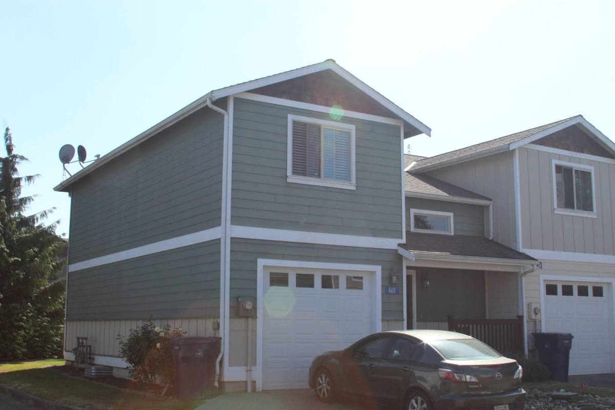 Townhouse for rent at 460 Harvest Edge Place, Burlington, WA 98233