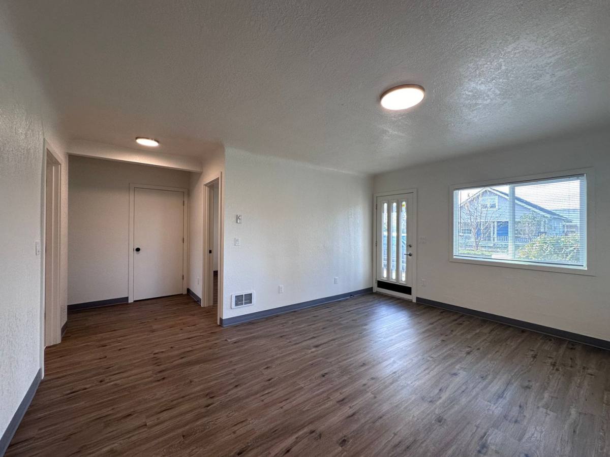 Apartment for rent at 1900 S 3rd St, Mount Vernon, WA 98273