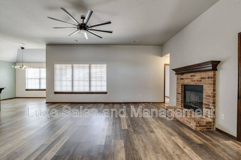 House for rent at 1174 Misty Lane NW, Piedmont, OK 73078