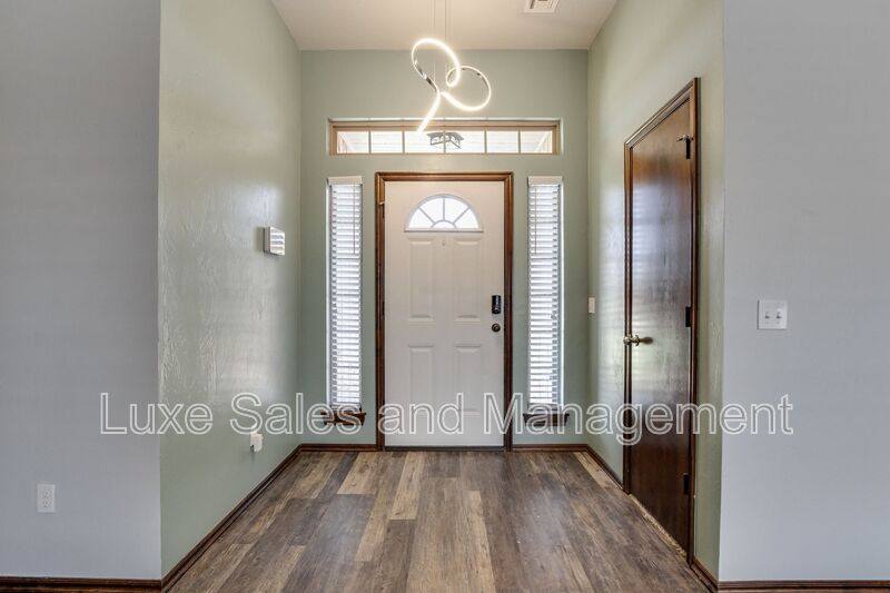 House for rent at 1174 Misty Lane NW, Piedmont, OK 73078