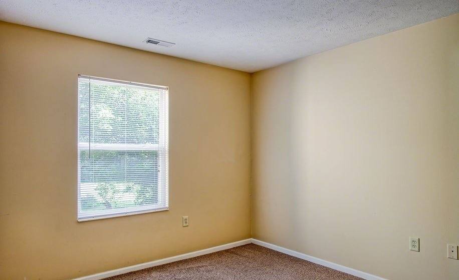 Apartment for rent at 717 E Hunters Run Dr, Marion, IN 46953