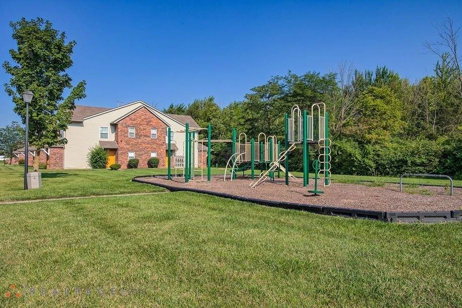 Apartment for rent at 717 E Hunters Run Dr, Marion, IN 46953