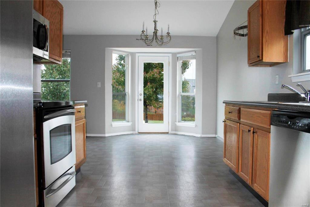 House for rent at 1972 Briarfield Dr, Lake Saint Louis, MO 63367