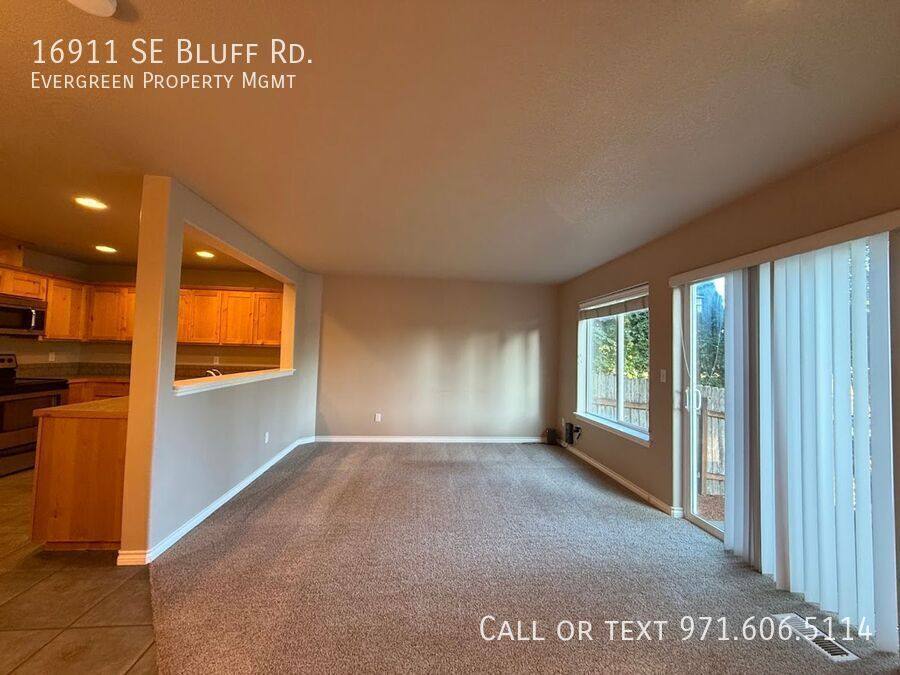 Townhouse for rent at 16911 SE Bluff Rd, Sandy, OR 97055