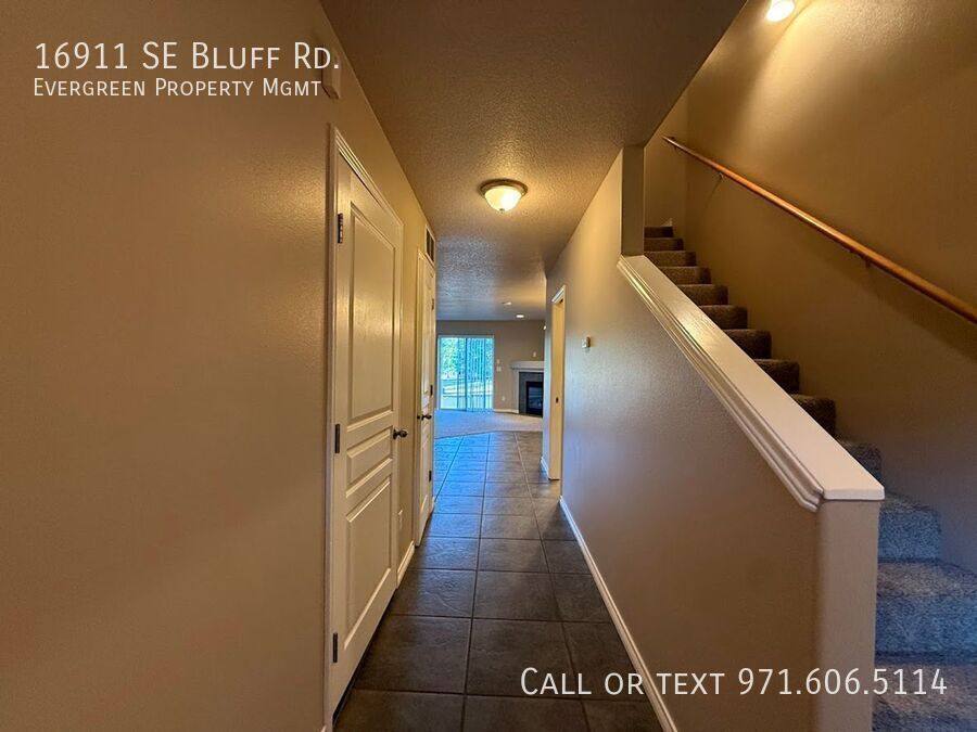 Townhouse for rent at 16911 SE Bluff Rd, Sandy, OR 97055