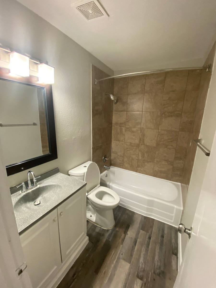 Apartment for rent at 1809 Cox St, Carrollton, TX 75006