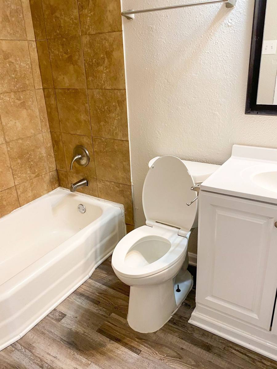 Apartment for rent at 1809 Cox St, Carrollton, TX 75006
