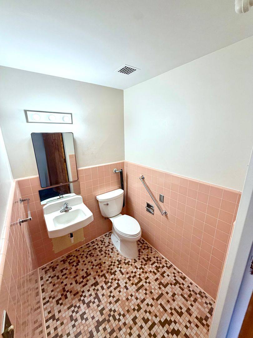 Apartment for rent at 3959 Sheridan Ave, North Bend, OR 97459