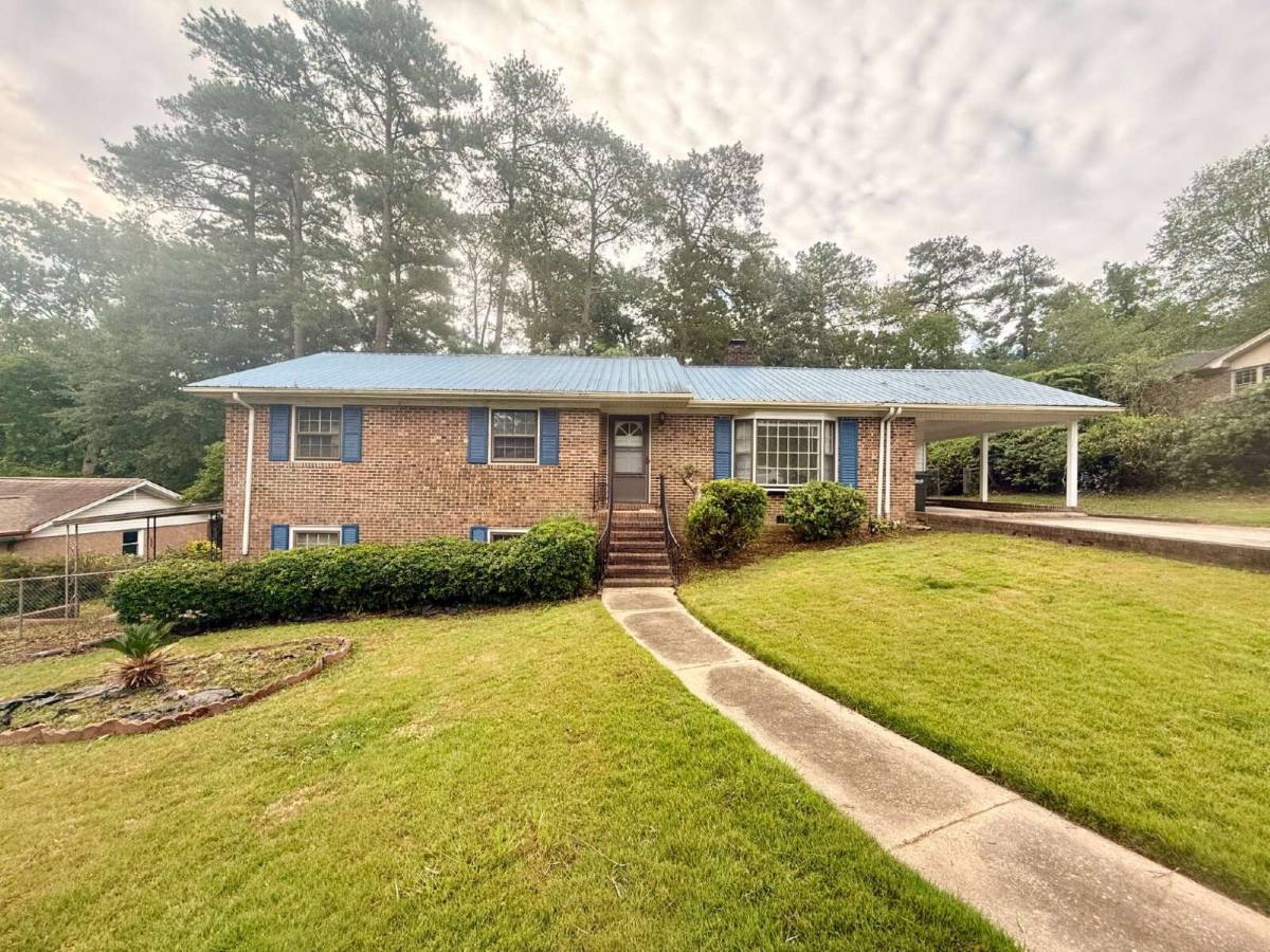 House for rent at 6402 Milford Rd, Fayetteville, NC 28303