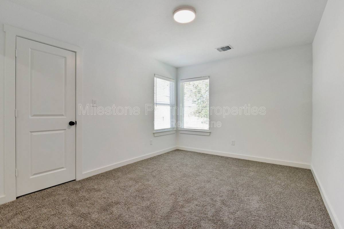 Apartment for rent at 103 E Bond St, Denison, TX 75021