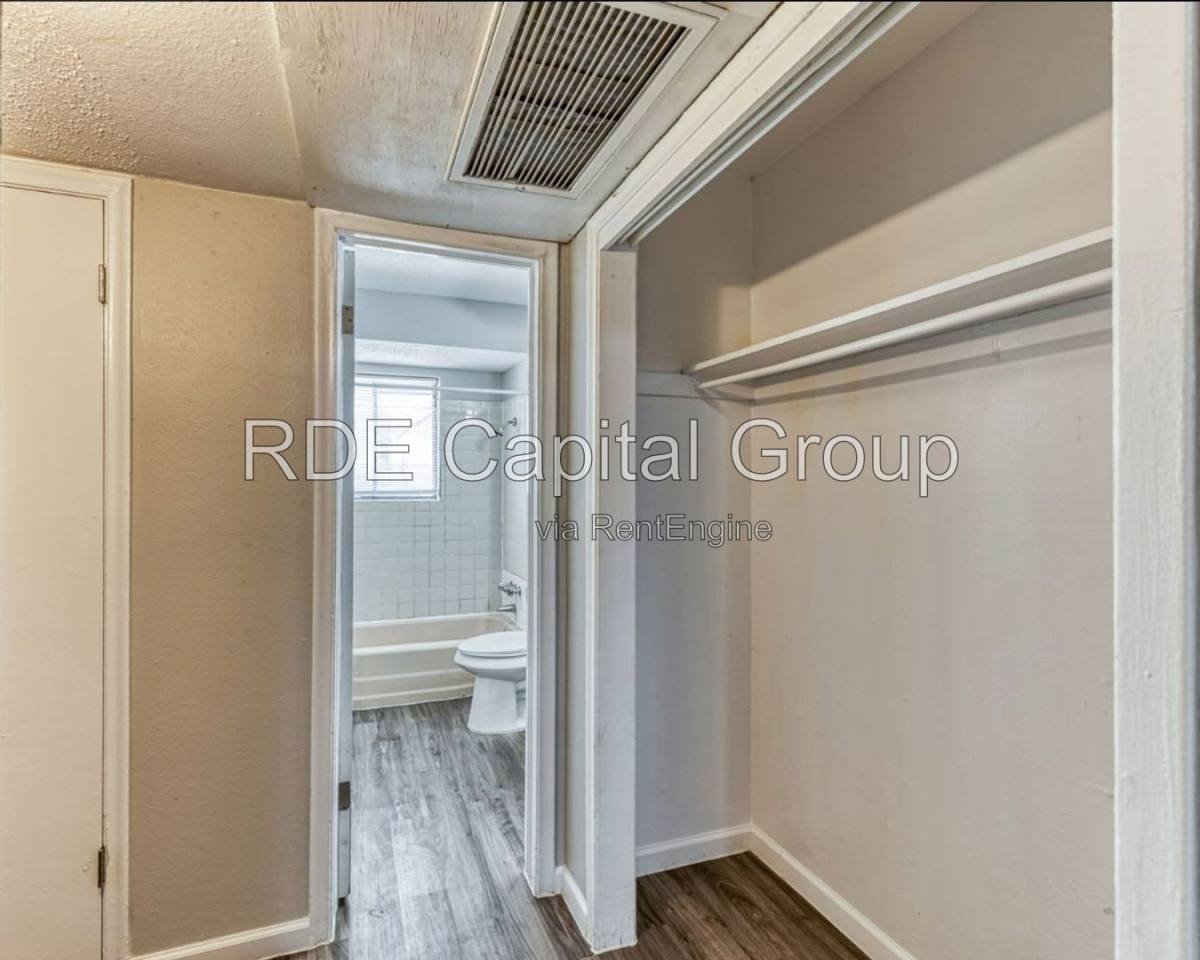 Apartment for rent at 5315 Columbia Ave #209, Dallas, TX 75214
