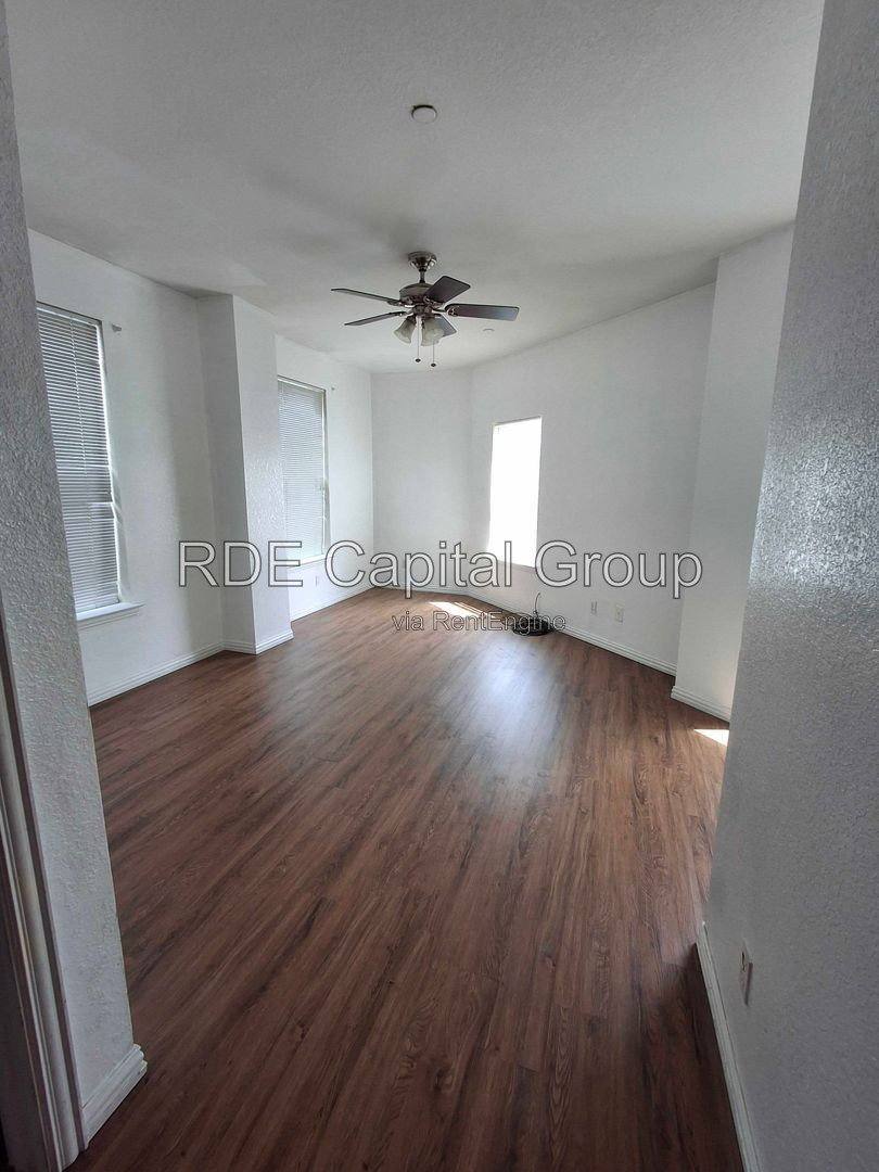 Apartment for rent at 5203 Bexar St #2C, Dallas, TX 75215