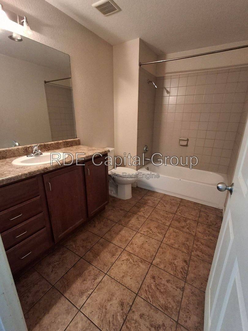 Apartment for rent at 5203 Bexar St #2C, Dallas, TX 75215